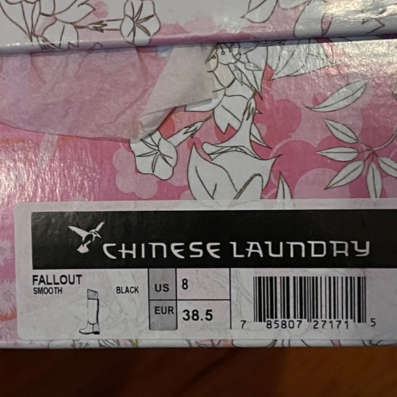 Black Boots - Picture 5 of 5